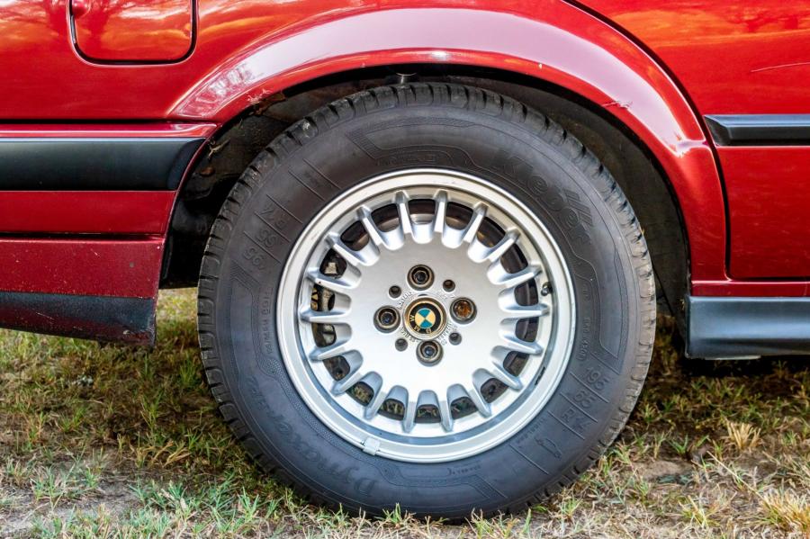 Колеса BMW 324td Touring (E30) 1991 года  (NA) (фото 46 из 94)